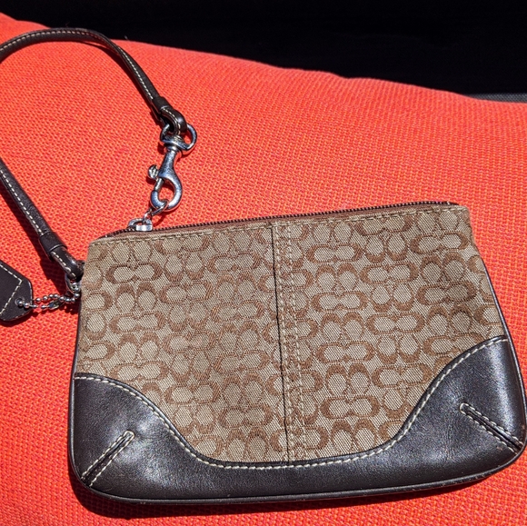 Coach Signature Canvas Brown Small Wristlet - Picture 3 of 8
